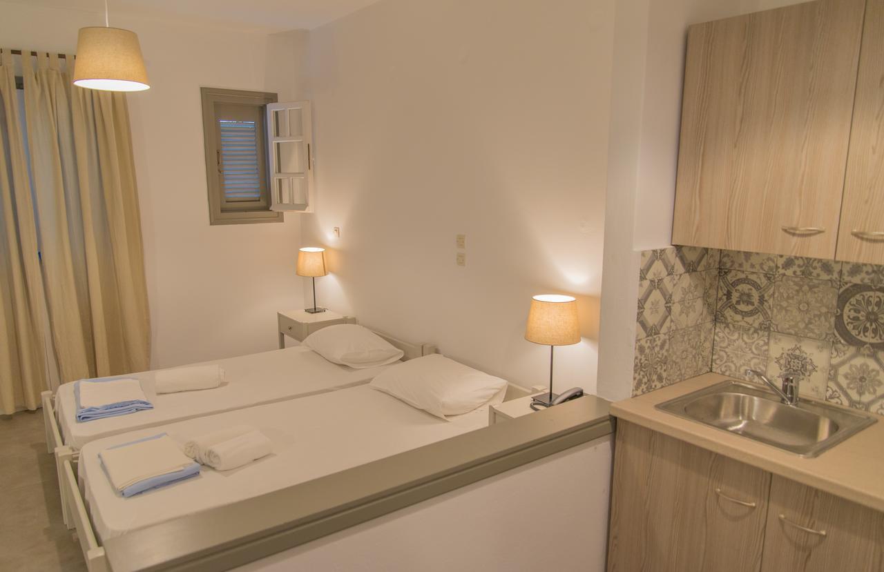 Ostria Hotel & Apartments Гаврион Экстерьер фото